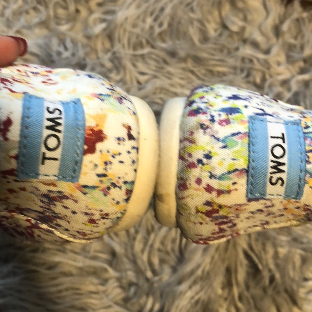 Toms - Picture 7 of 8